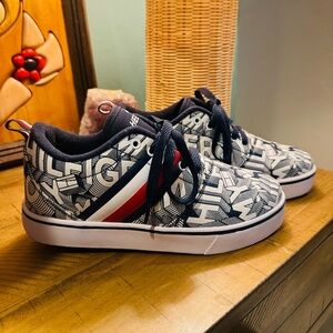 Heelys Tommy Hilfiger Collaboration Kids' Sneakers in Navy and White Youth 6